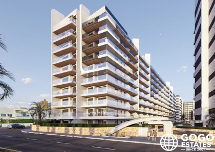 Spacious 3-Bedroom Apartment in Torrevieja with Sea Views