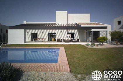 Moderne Einfamilienvilla in Peraleja Golf, Spanien