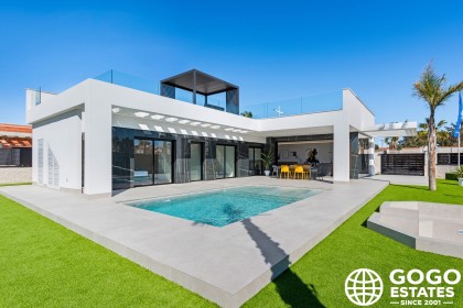 Casa independiente en venta en La Finca Golf, Alicante