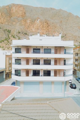 Modern 3-Bedroom Apartment in Redován with Terrace