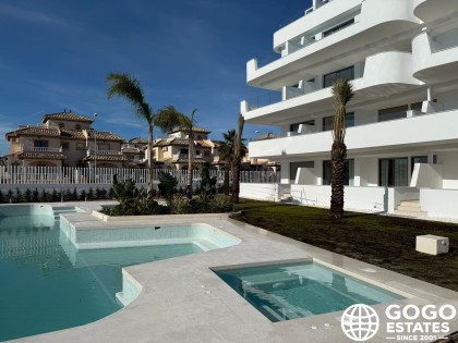 Apartamento en planta baja en Cabo Roig con terraza
