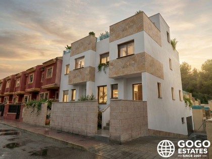 Encantadoras Casas Adosadas en Bigastro con Características Modernas