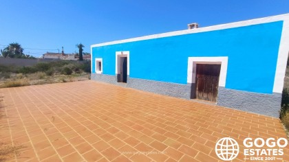 Encantadora Villa en Venta en Los Jurados, Almería