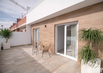 Encantadora Casa Adosada en Jerónimo y Avileses