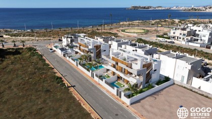 High Bungalow for Sale in Mazarrón with Sea Views
