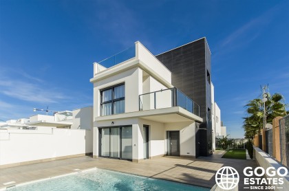 Encantadora villa de 4 dormitorios en venta en San Miguel de Salinas