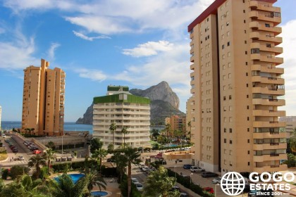 Modern 2-Bedroom Apartment in Calp with Terrace