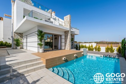 Detached Villas for Sale in Los Alcázares with Modern Design