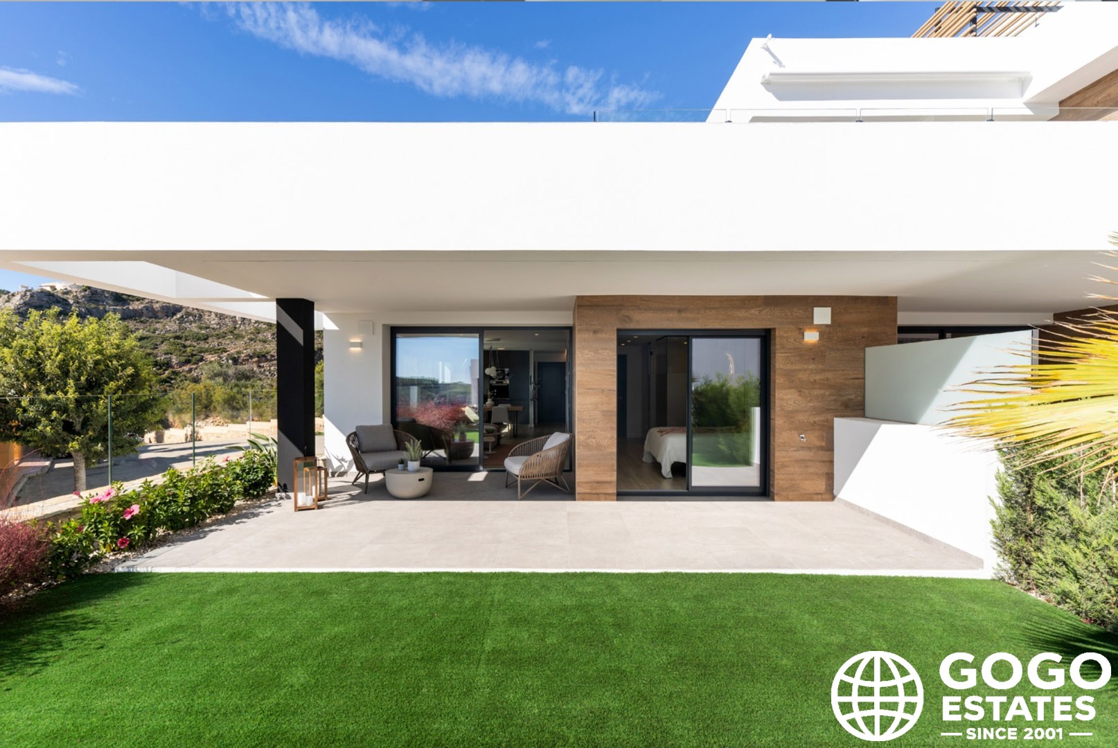 Modern Penthouse in Cumbre del Sol with Sea Views