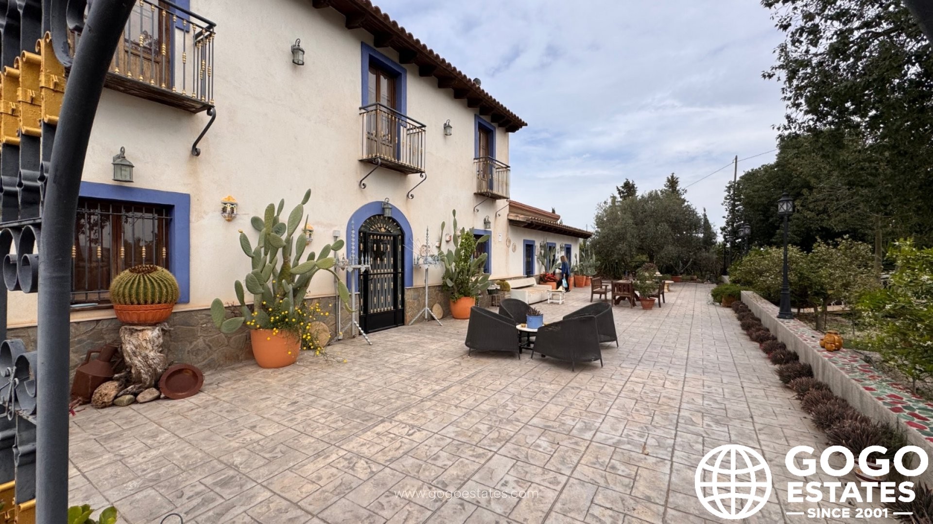 Spacious 4-Bedroom Villa for Sale Near Águilas