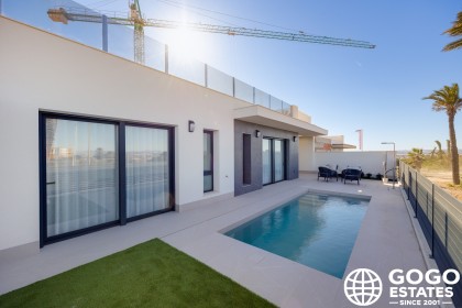 Charmante Einfamilienhäuser zu Verkaufen in Torrevieja