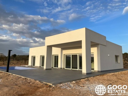 Charming Detached Villa in Pinoso with Private Pool
