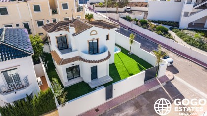 Villa Moderna en Venta en Orihuela Costa con Piscina Privada