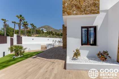 Spacious Detached Homes for Sale in Finestrat