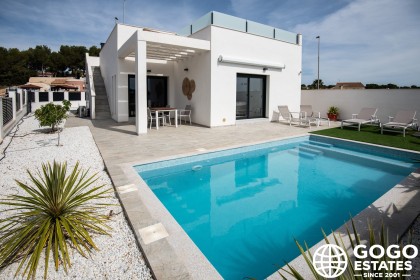 Detached Homes for Sale in Pinar de Campoverde