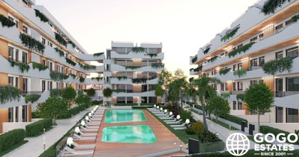 Ground Floor Home in Santiago de la Ribera with Private Garden