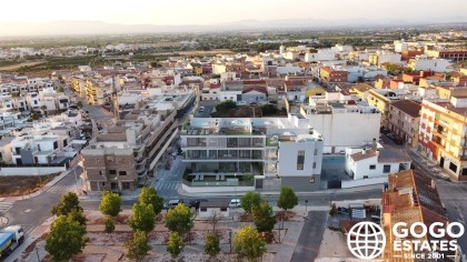 Spacious 3-Bedroom Apartment in Benijófar with Terrace