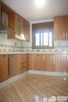 Maison Individuelle Spacieuse à Vendre à Torrevieja