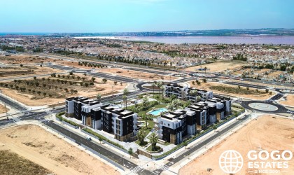 Penthouse Moderne à Torrevieja avec Terrasse et Accès à la Piscine