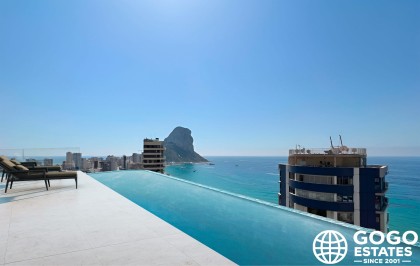 Moderne Penthouse in Calpe met Zeezicht
