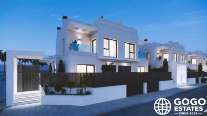 Elegant Terraced Homes in Los Alcázares Near the Sea