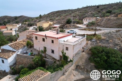 Encantadora Casa de Campo en Venta Cerca de Oria