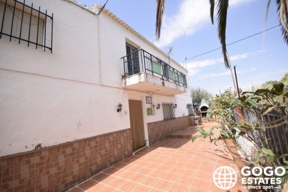 Amplia Casa de Campo en Venta en Zurgena, Almería