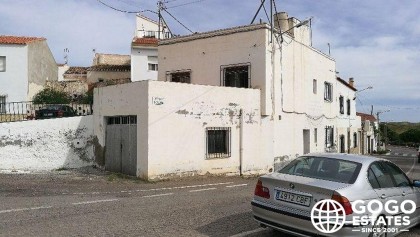 Charming Town House for Sale in Taberno