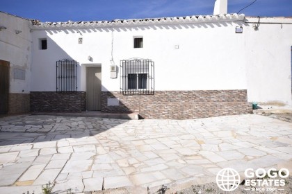 Encantadora Casa de Campo en Venta Cerca de Albox