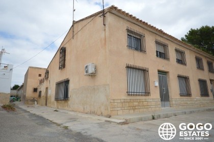 Encantadora Casa de Campo en Venta en la Región de Zurgena