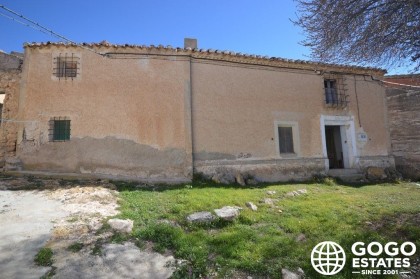 Encantadora Casa de Campo en Venta Cerca de Oria
