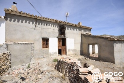 Encantadora Casa de Campo en Venta en la Región de Almería