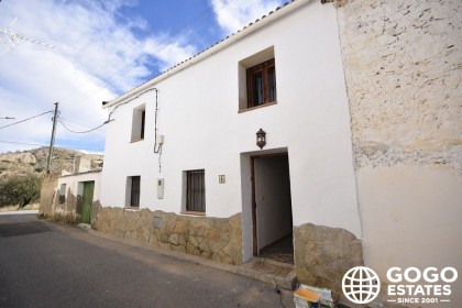 Encantadora Casa de Campo en Venta en la Zona de Arboleas