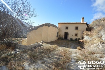 Encantadora Casa de Campo en Venta en la Zona de Oria
