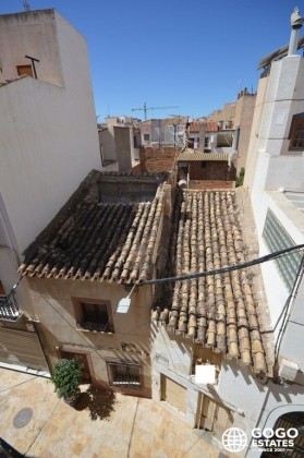 Spacious Town House in Albox – Renovation Opportunity