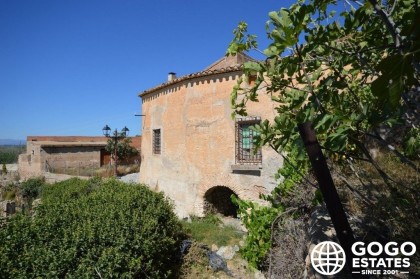 Encantadora Casa de Campo en Venta Cerca del Pueblo de Oria