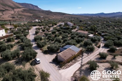 Encantadora Casa de Campo en Venta en Velez-Blanco