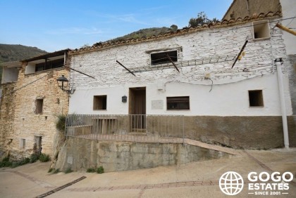 Encantadora Casa de Campo en Venta en Laroya, Cerca de Macael