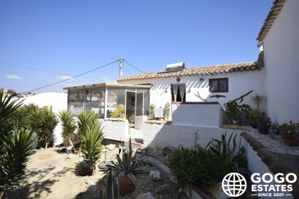 Encantadora Casa de Campo en Venta en Arboleas