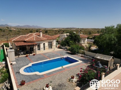 Encantadora villa de 3 dormitorios en Partaloa, Almería
