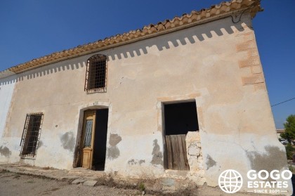 Encantadora Casa de Campo en Arboleas con Vistas Escénicas