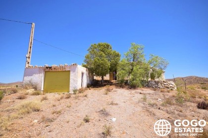 Encantadora Casa de Campo en Venta Cerca de Albox
