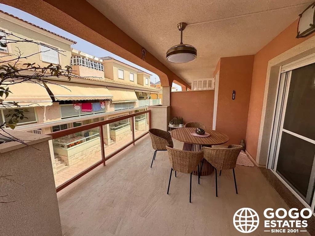 Ático de 3 Habitaciones con Vista al Mar en Pozo del Esparto