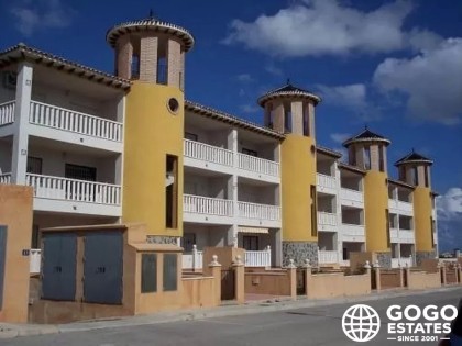 "Urokliwe mieszkanie na parterze w rogu blisko plaży w Orihuela"