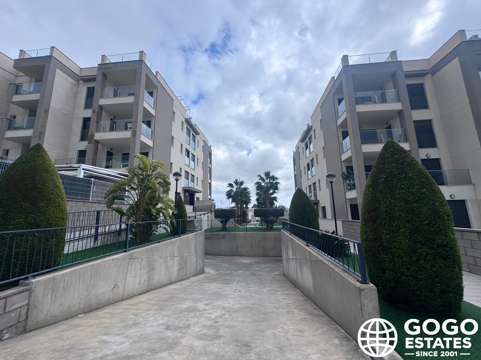 Apartamento de Alquiler a Largo Plazo en Villamartín, Orihuela Costa