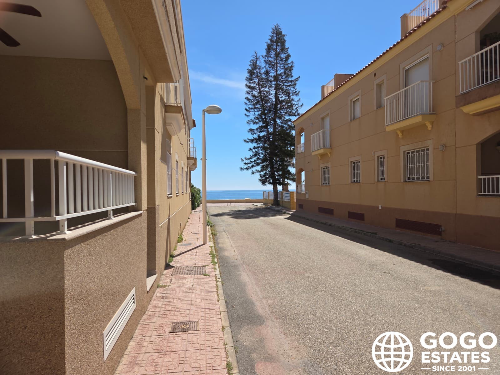 Appartement lumineux 3 chambres, à 10 m de la mer / vue sur mer
