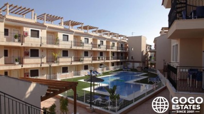 Spacious Ground-Floor Apartment with Garden at Los Collados Resort, Águilas