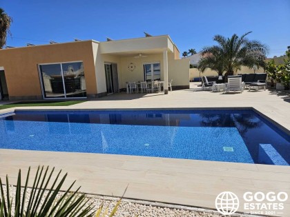 Przestronna Willa na Sprzedaż w La Torreta, Torrevieja