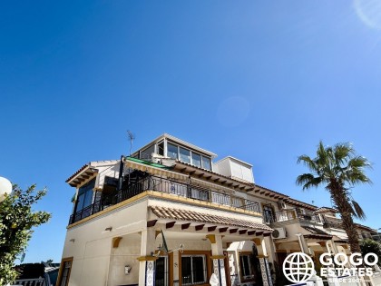 Penthouse for Sale in Punta Prima with Pool Access