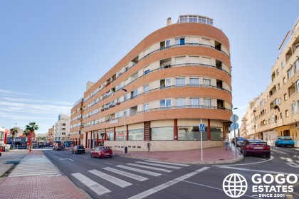 Amplio apartamento de 3 habitaciones en el centro de Torrevieja